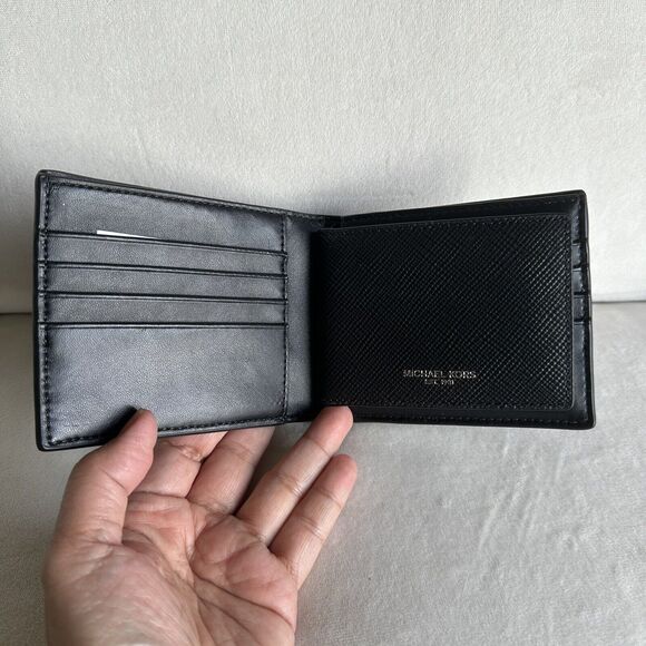 Michael Kors Men’s Harrison Slim Billfold Leather Greyhound Wallet NWOT - Picture 2 of 4